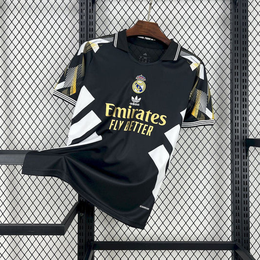 2025/26 REAL MADRID - MAILLOT "ARROW BLACK EDITION